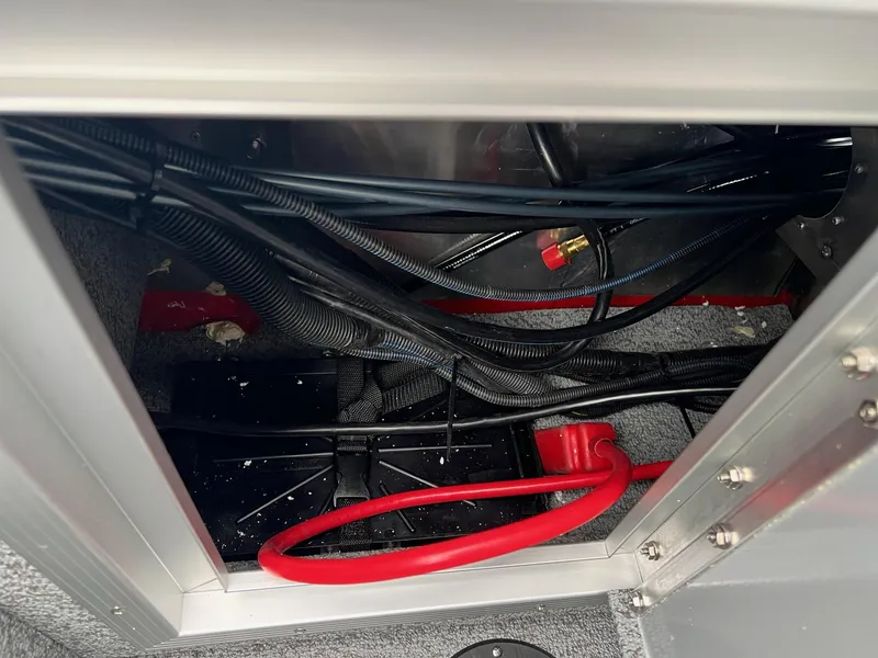 Slide: The Image of Starcraft Fishmaster 196 2025 - 8