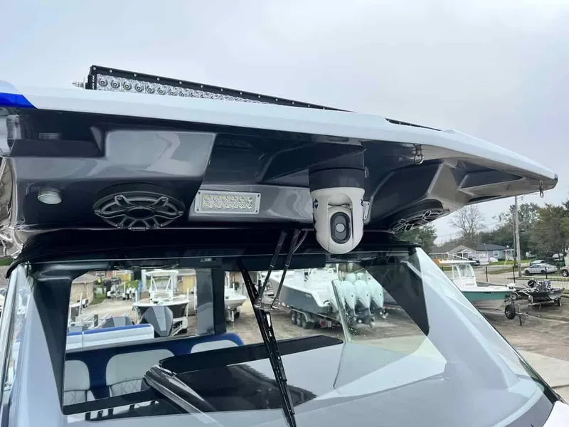 Slide: The Image of Nor-Tech 452 Super Fish 2023 - 25