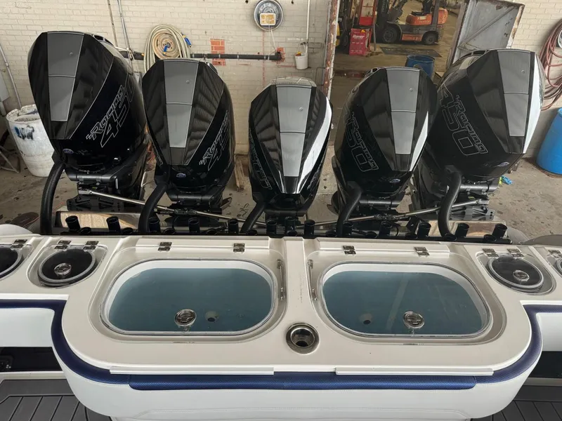 Slide: The Image of Nor-Tech 452 Super Fish 2023 - 27