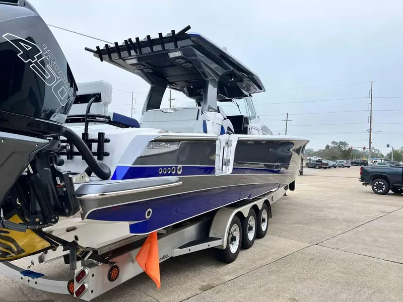 Slide: The Image of Nor-Tech 452 Super Fish 2023 - 5