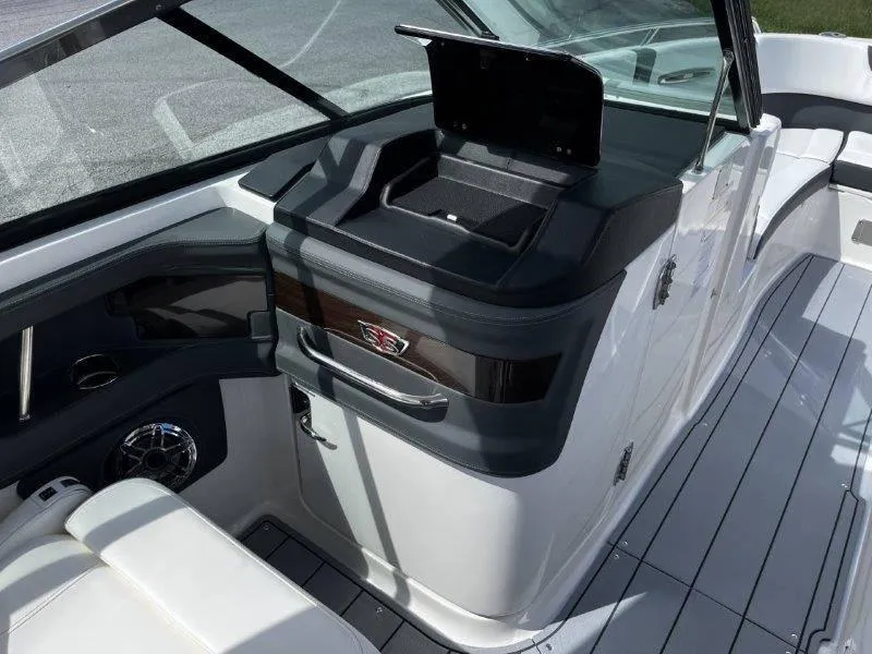 Slide: The Image of Chaparral 307 SSX 2025 - 94