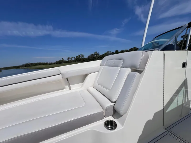 Slide: The Image of Sea Ray 280 Sundeck 2012 - 52