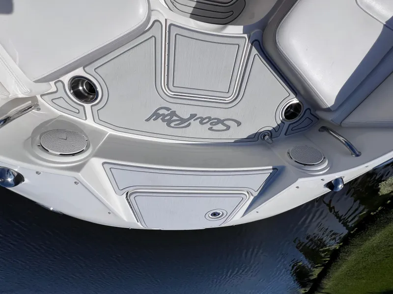 Slide: The Image of Sea Ray 280 Sundeck 2012 - 56