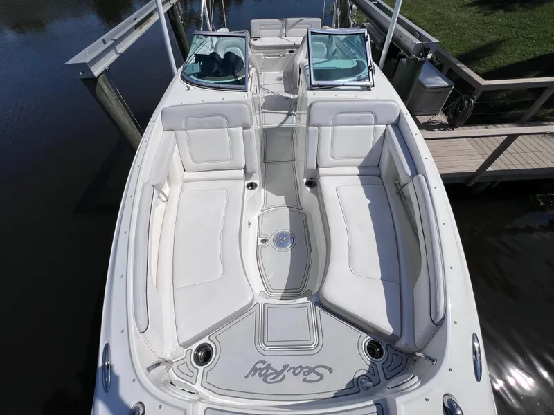 Slide: The Image of Sea Ray 280 Sundeck 2012 - 59