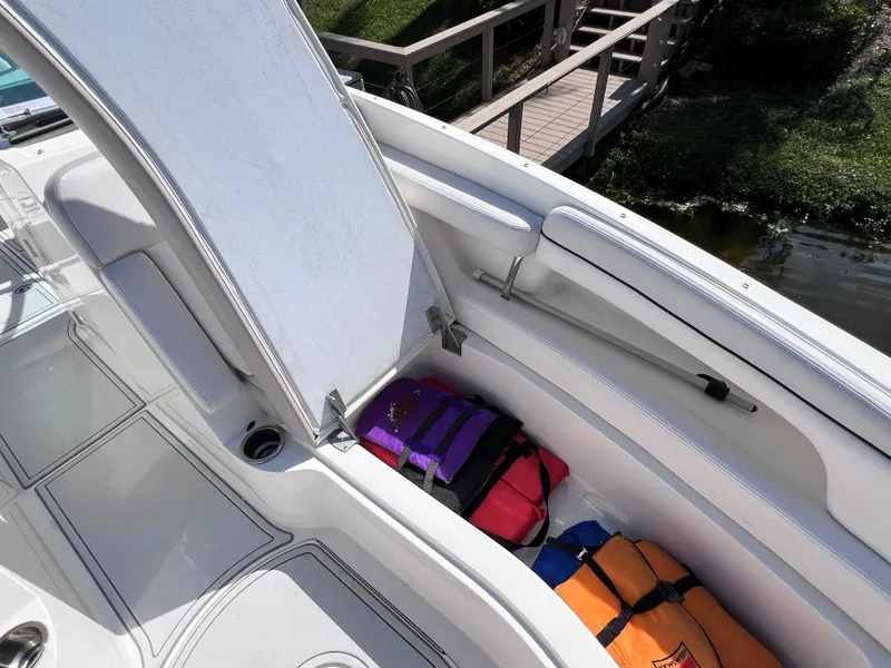 Slide: The Image of Sea Ray 280 Sundeck 2012 - 61