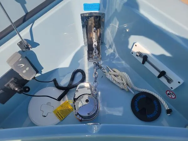 Slide: The Image of Aviara AV32 OB 2022 boat anchor system with ropes and winch. - 32