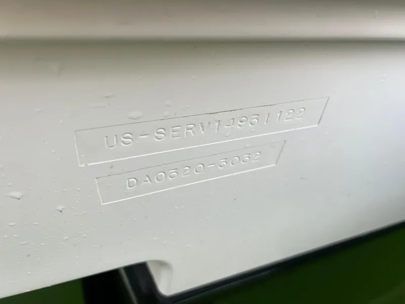 Slide: The Image of Sea Ray Sundancer 320 Outboard 2022 - 64