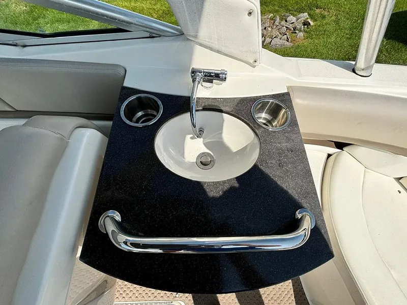 Slide: The Image of Sea Ray 250 SLX 2012 - 11