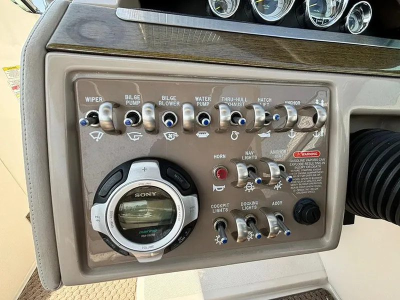 Slide: The Image of Sea Ray 250 SLX 2012 - 21