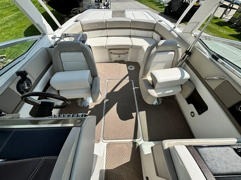 Slide: The Image of Sea Ray 250 SLX 2012 - 27