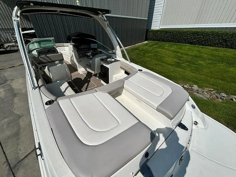Slide: The Image of Sea Ray 250 SLX 2012 - 5