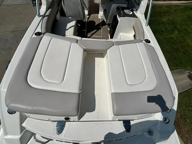 Slide: The Image of Sea Ray 250 SLX 2012 - 6