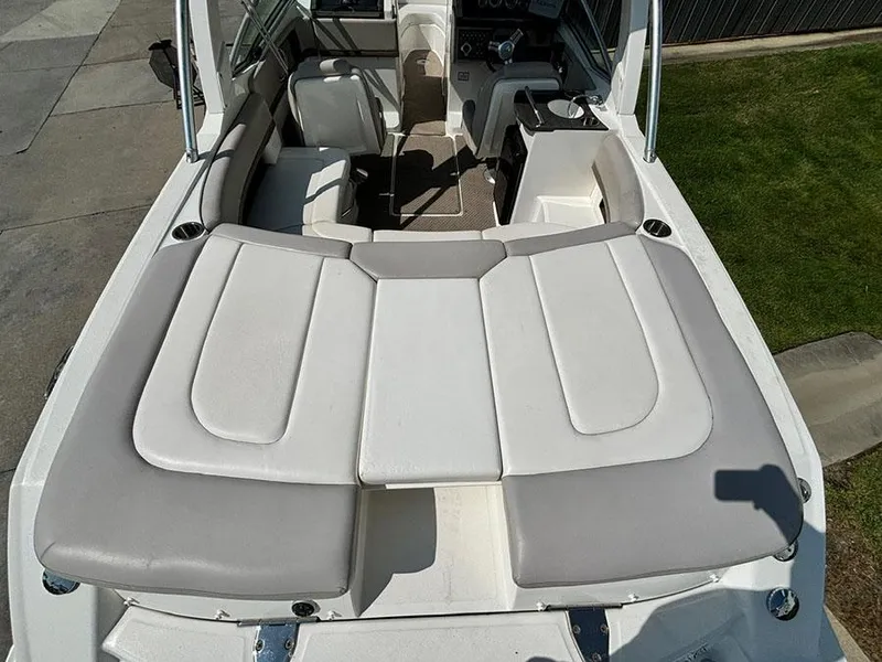 Slide: The Image of Sea Ray 250 SLX 2012 - 8