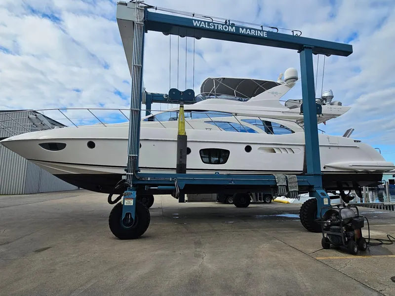 Slide: The Image of Azimut 62E 2011 - 52