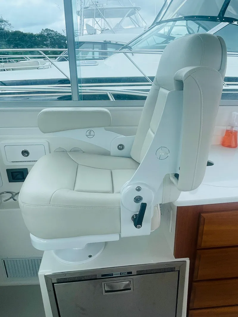 Slide: The Image of Lebroc Helm Seat - 11