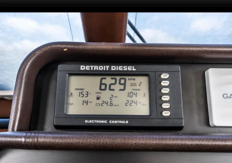 Slide: The Image of Detroit Diesel electronic controls on 1998 Pacific Mariner 65 Motoryacht dashboard. - 46