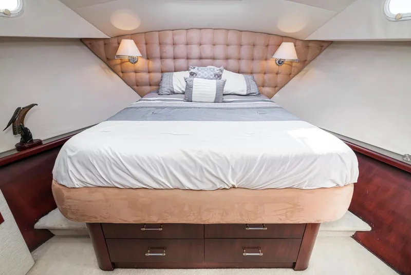 Slide: The Image of Pacific Mariner 65 Motoryacht 1998 - 54