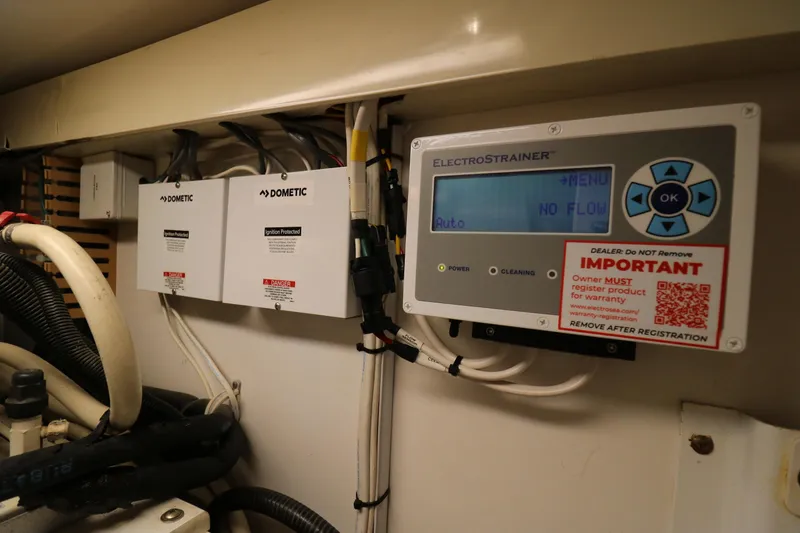 Slide: The Image of Viking 61 Night Bird - Pump Room - 47