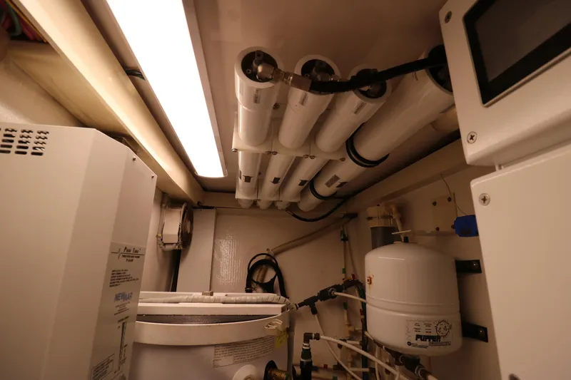 Slide: The Image of Viking 61 Night Bird - Pump Room - 48