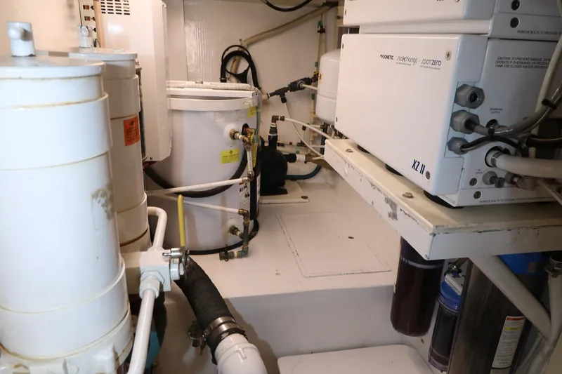 Slide: The Image of Viking 61 Night Bird - Pump Room - 49