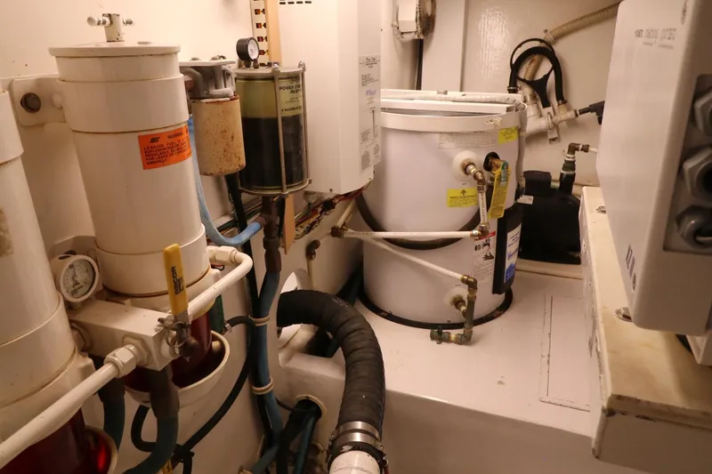 Slide: The Image of Viking 61 Night Bird - Pump Room - 50