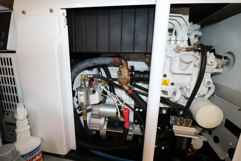 Slide: The Image of Viking 61 Night Bird - Generator - 62