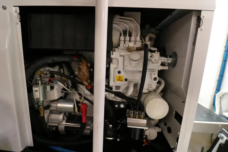 Slide: The Image of Viking 61 Night Bird - Generator - 63