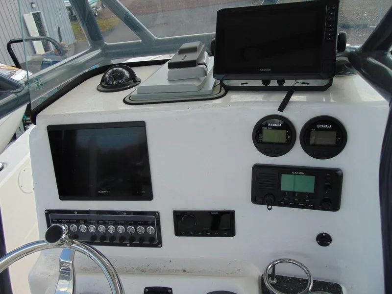 Slide: The Image of Sea Fox 248 Side Console 2024 - 6