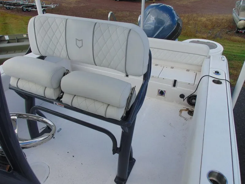 Slide: The Image of Sea Fox 248 Side Console 2024 - 8