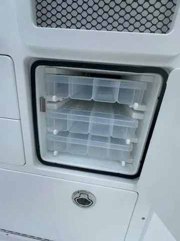 Slide: The Image of Sportsman Masters 267OE Bay Boat 2025 - 39