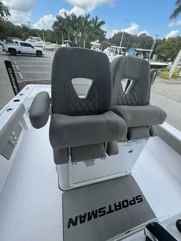 Slide: The Image of Sportsman Masters 267OE Bay Boat 2025 - 66