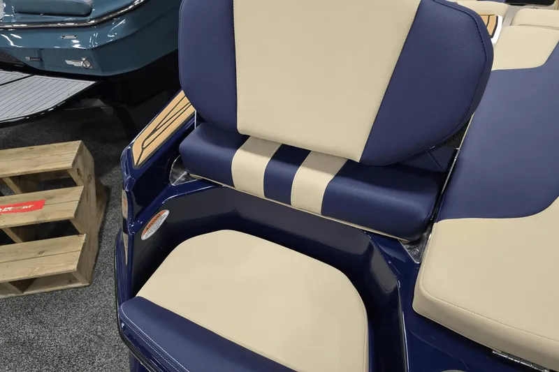 Slide: The Image of MasterCraft XT20 2025 - 20