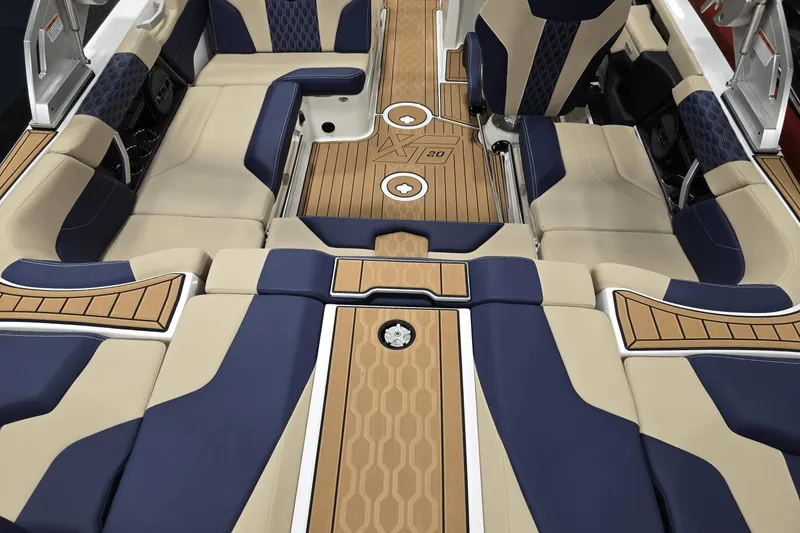 Slide: The Image of MasterCraft XT20 2025 - 21