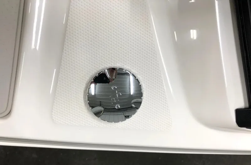 Slide: The Image of Pump out head deck withdrawl fitting - 29