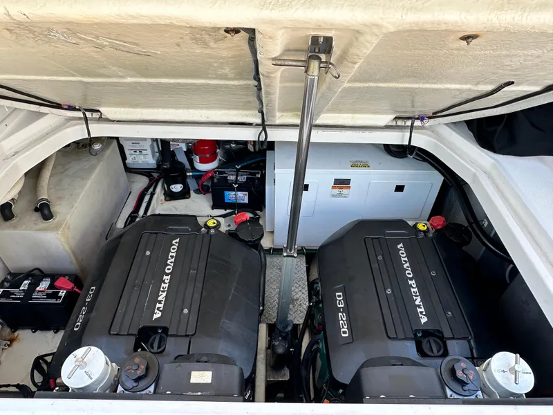 Slide: The Image of Regal 35 Sport Coupe 2017 - 40