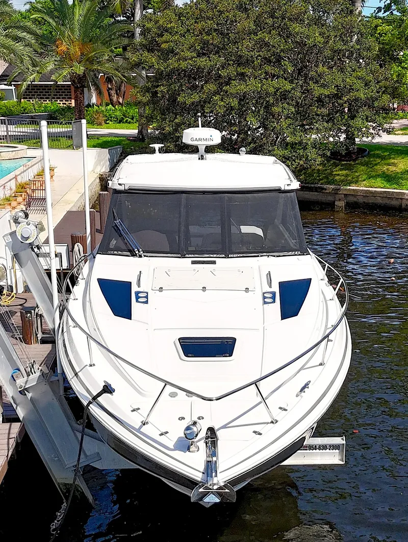 Slide: The Image of Regal 35 Sport Coupe 2017 - 6