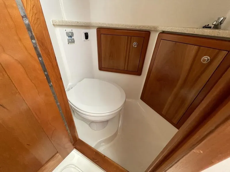 Slide: The Image of Jarrett Bay 32 WALK AROUND 2016 - 52