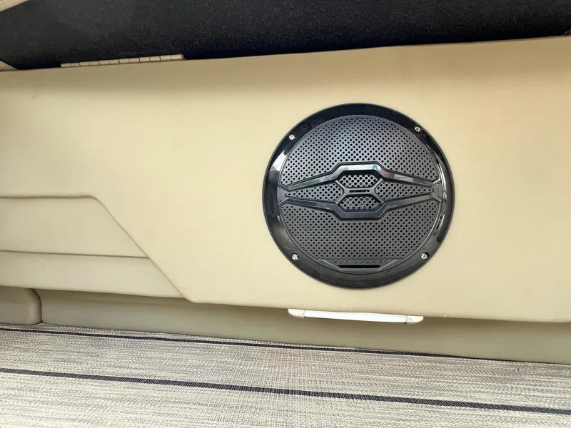 Slide: The Image of Sylvan Mirage 8520 Cruise 2025 - 6