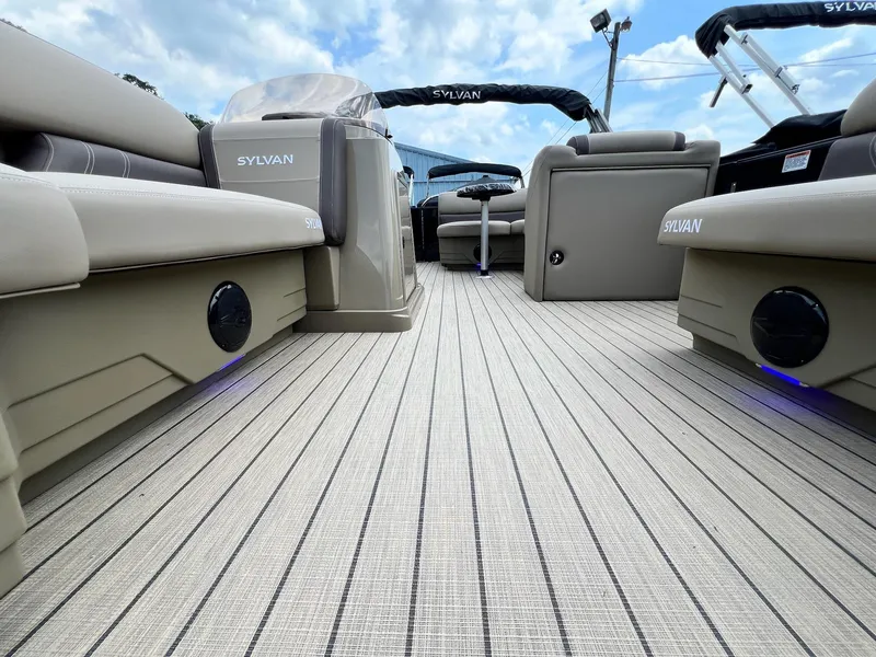 Slide: The Image of Sylvan Mirage 8520 Cruise 2025 - 8