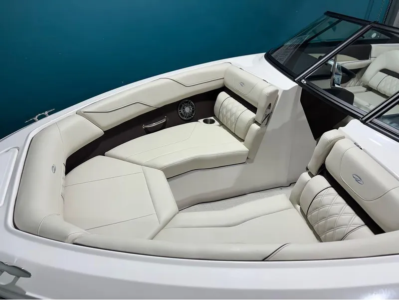 Slide: The Image of Regal Regal LS2 2025 - 10