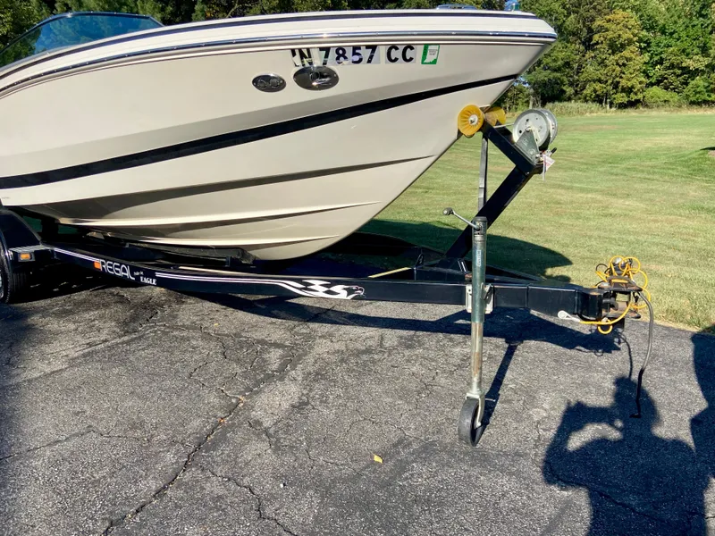 Slide: The Image of Regal 2200 Bowrider 2005 - 2