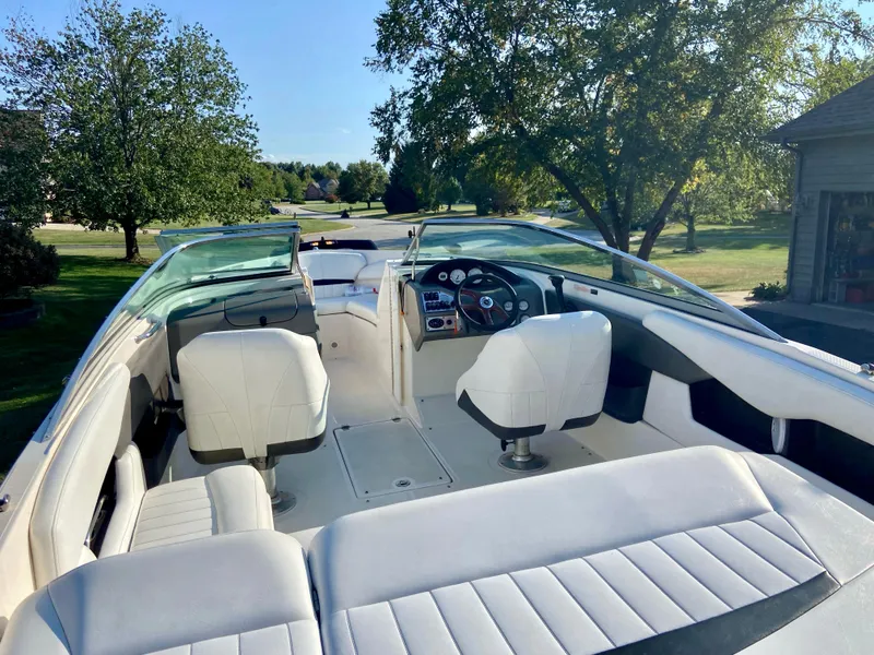 Slide: The Image of Regal 2200 Bowrider 2005 - 5