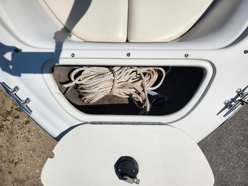 Slide: The Image of Sea Ray 185 Sport 2004 - 13