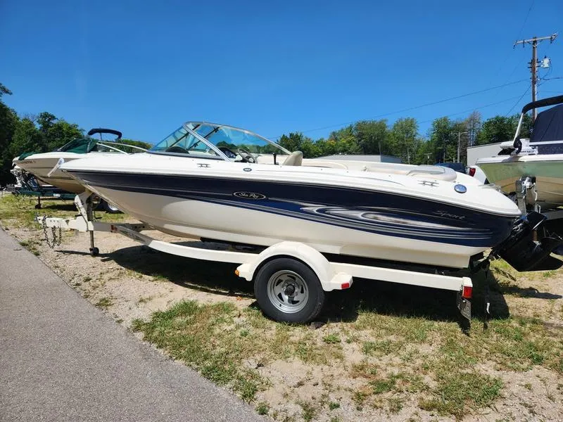 Slide: The Image of Sea Ray 185 Sport 2004 - 2
