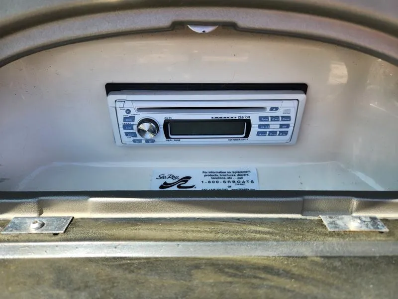 Slide: The Image of Sea Ray 185 Sport 2004 - 21