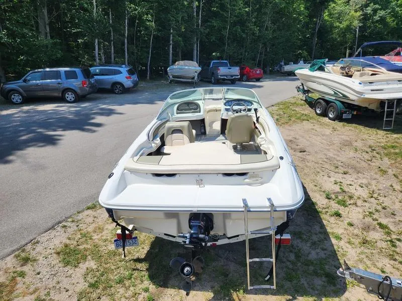 Slide: The Image of Sea Ray 185 Sport 2004 - 8