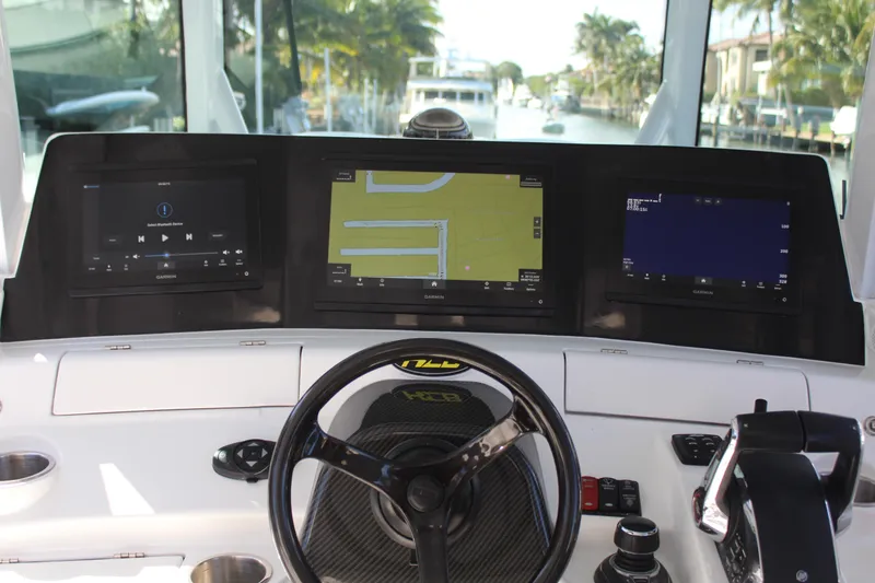 Slide: The Image of HCB 42 Lujo 2023 helm with modern navigation displays. - 9