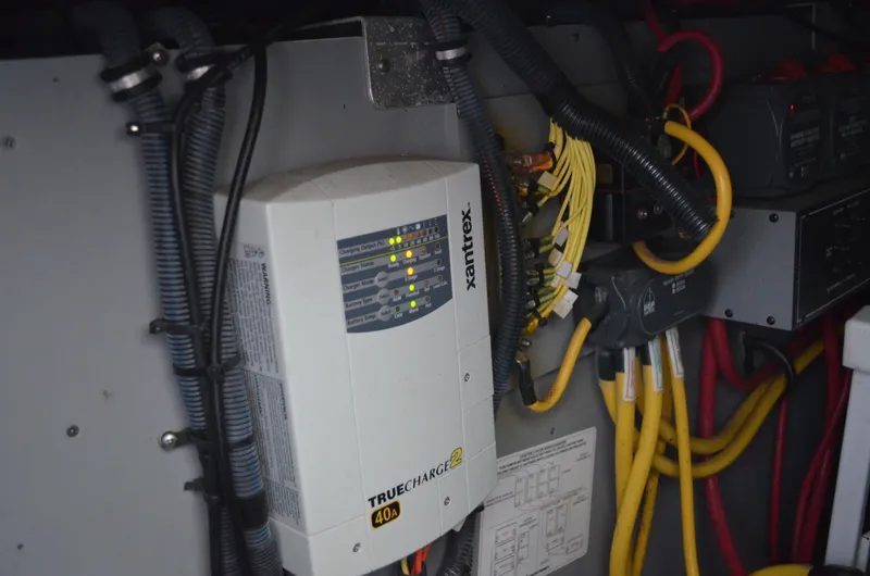 Slide: The Image of Electrical system with Xantrex TrueCharge2 in 2009 Monterey 320 Sport Yacht. - 43