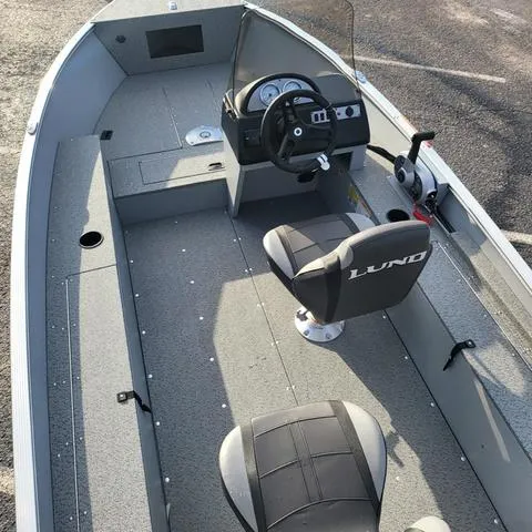 Slide: The Image of Lund 1400 Fury SS 2025 - 7