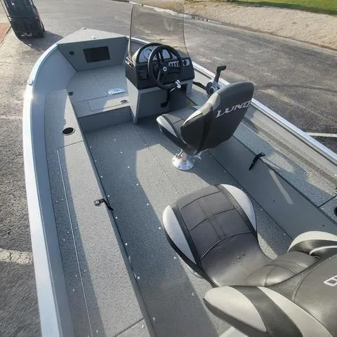 Slide: The Image of Lund 1400 Fury SS 2025 - 8